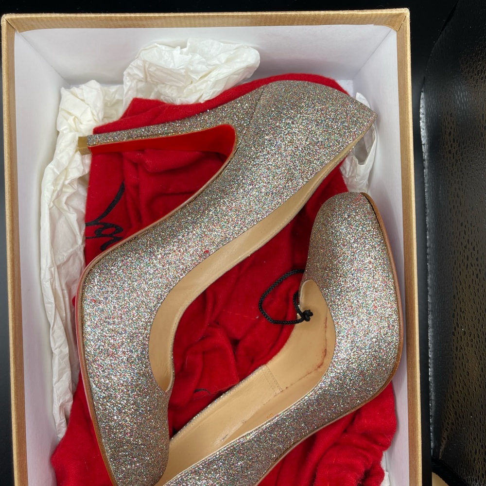 100% AUTHENTIC CHRISTIAN LOUBOUTIN size 37